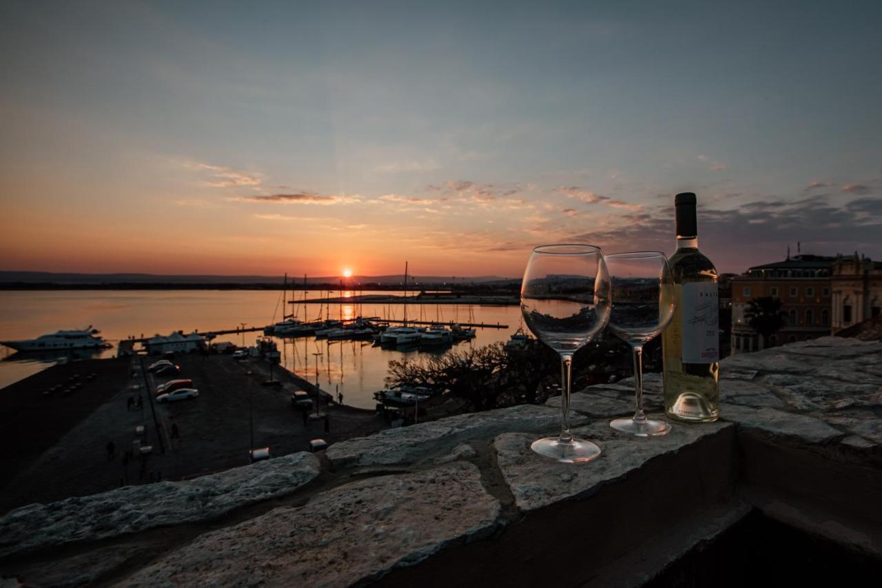 Palazzo Giunta - Porta Marina Ortigia Bed & Breakfast Syracuse Ngoại thất bức ảnh