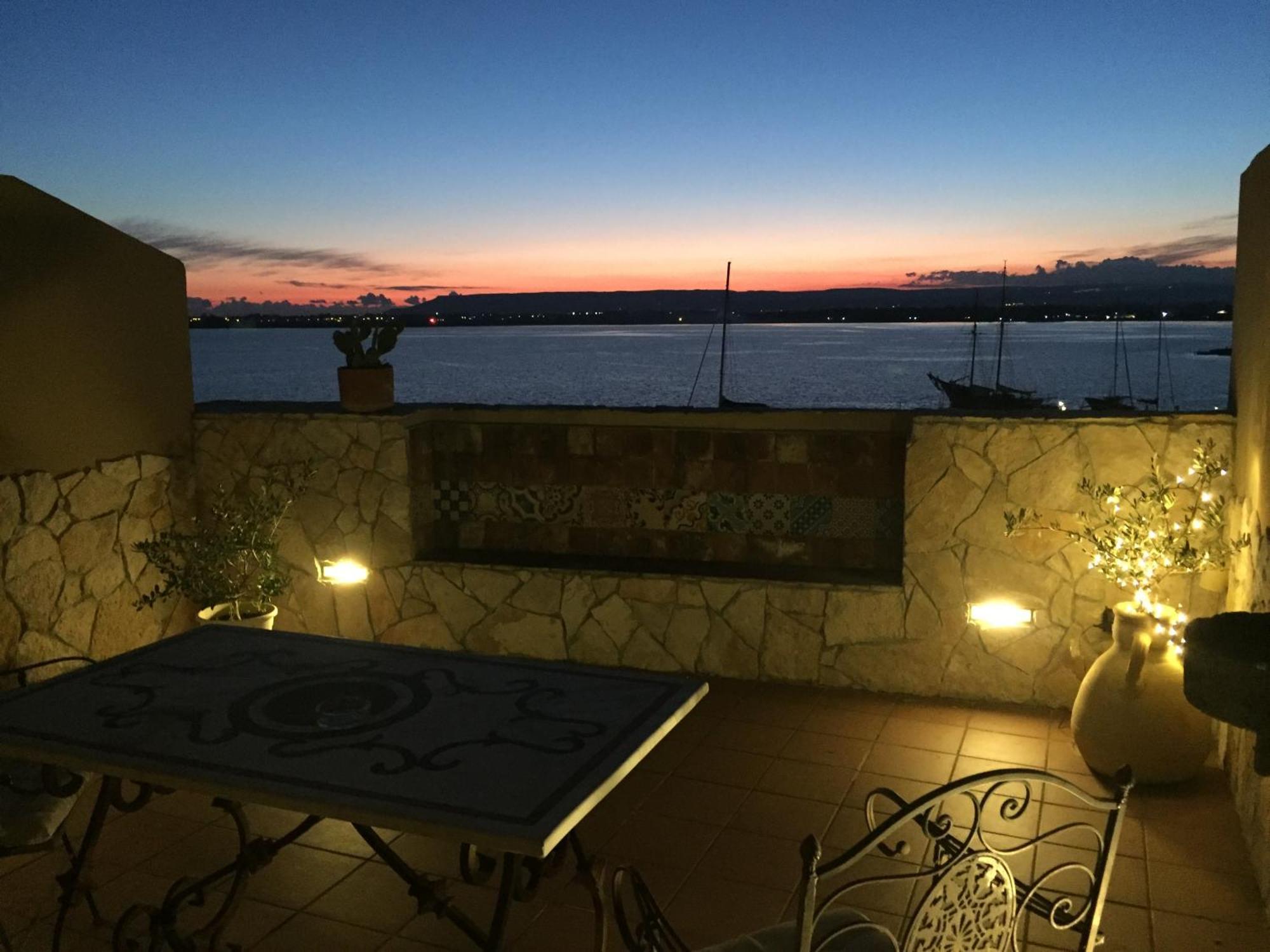 Palazzo Giunta - Porta Marina Ortigia Bed & Breakfast Syracuse Ngoại thất bức ảnh