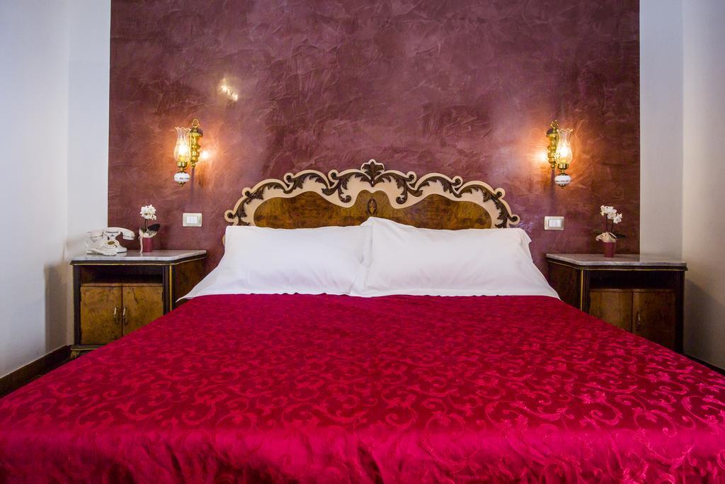 Palazzo Giunta - Porta Marina Ortigia Bed & Breakfast Syracuse Ngoại thất bức ảnh