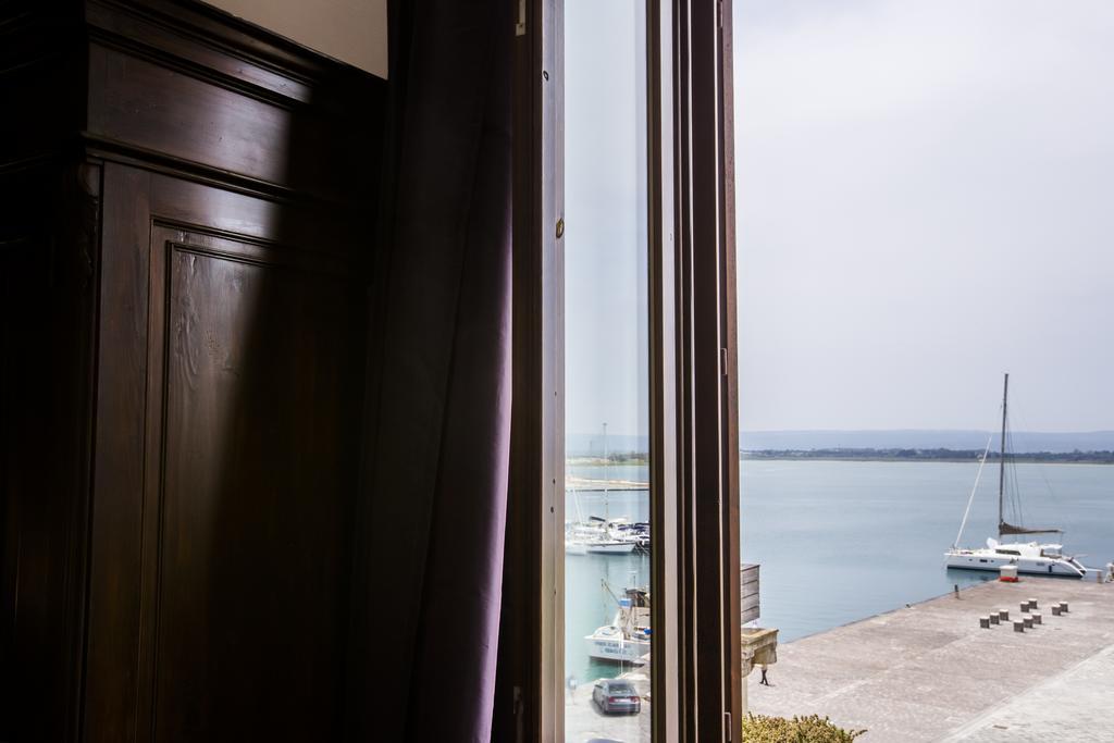Palazzo Giunta - Porta Marina Ortigia Bed & Breakfast Syracuse Ngoại thất bức ảnh