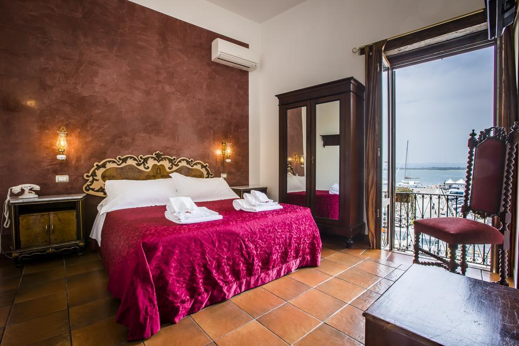 Palazzo Giunta - Porta Marina Ortigia Bed & Breakfast Syracuse Ngoại thất bức ảnh