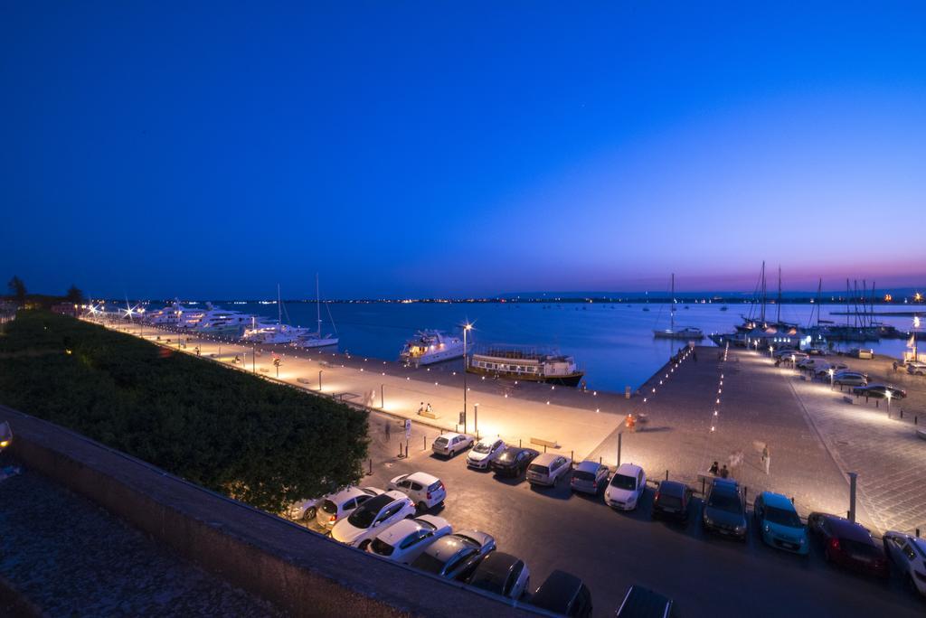 Palazzo Giunta - Porta Marina Ortigia Bed & Breakfast Syracuse Ngoại thất bức ảnh