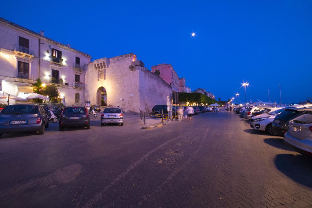 Palazzo Giunta - Porta Marina Ortigia Bed & Breakfast Syracuse Ngoại thất bức ảnh